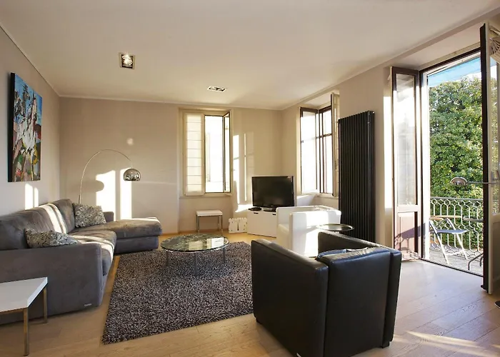 Toscanini 아파트 *